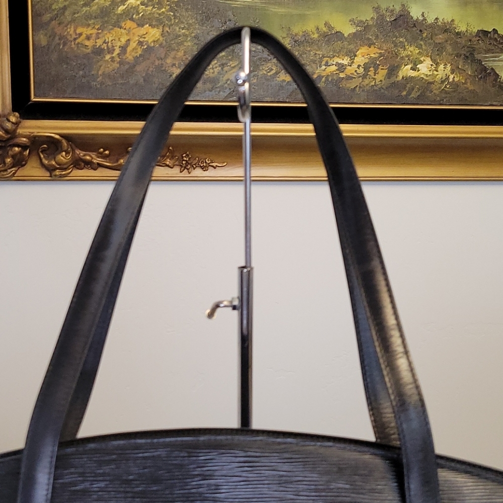 LV Black epi St. Jacques shoulder bag - Picture 13 of 17